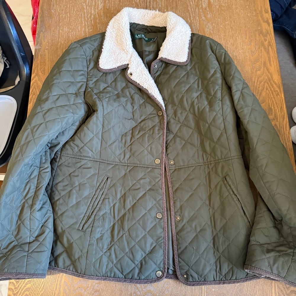 Lauren Ralph Lauren Olive Green Quilted Puffer Jacket with Cream Sherpa Collar